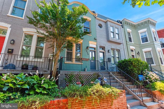 229 10TH ST NE, Washington, DC 20002