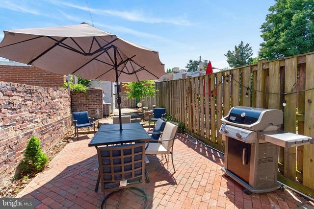 229 10TH ST NE, Washington, DC 20002