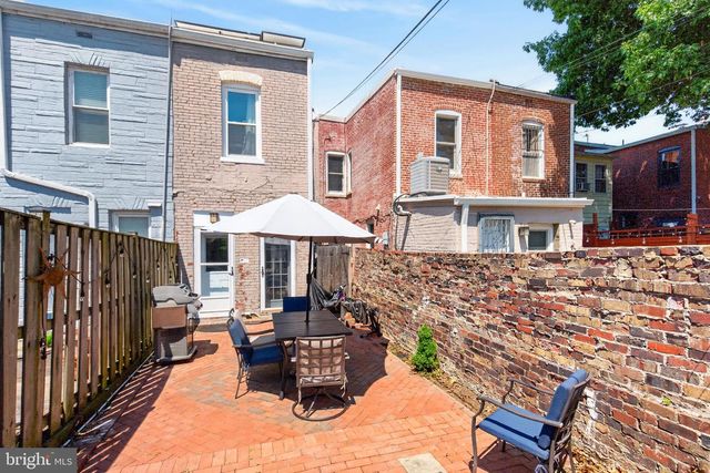 229 10TH ST NE, Washington, DC 20002