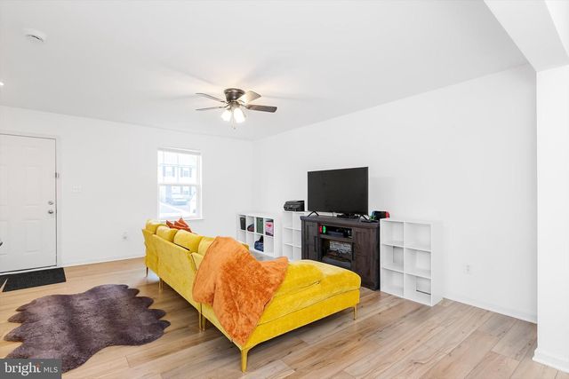 18 NEEDLE CT, Bunker Hill, WV 25413