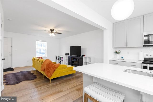 18 NEEDLE CT, Bunker Hill, WV 25413