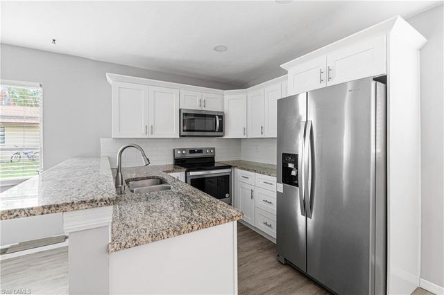 1031 SE 8th TER # 2H, Cape Coral, FL 33990