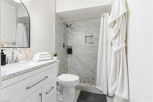 1031 SE 8th TER # 2H, Cape Coral, FL 33990