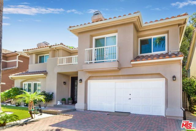 5711 Aura, Tarzana (los Angeles), CA 91356