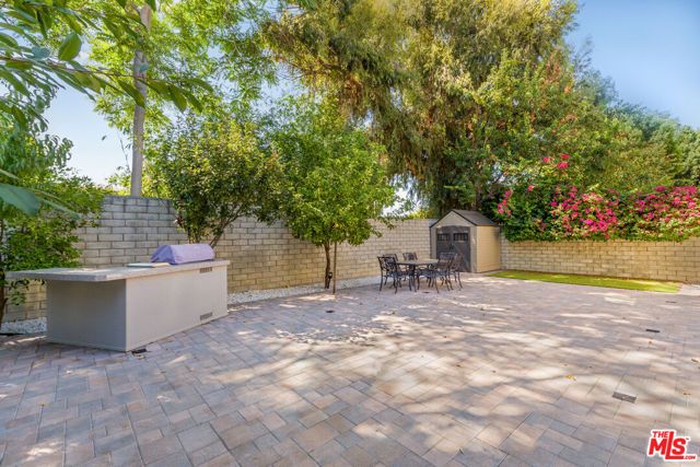 5711 Aura, Tarzana (los Angeles), CA 91356