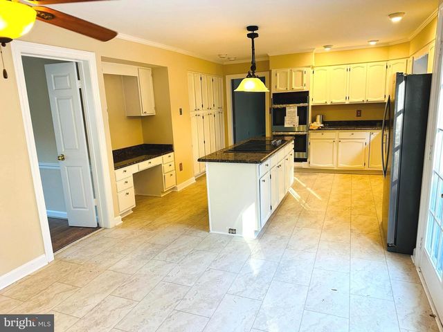 16405 EQUESTRIAN LN, Rockville, MD 20855