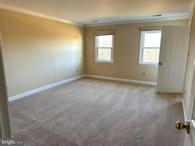 16405 EQUESTRIAN LN, Rockville, MD 20855