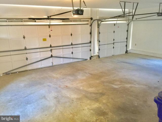 16405 EQUESTRIAN LN, Rockville, MD 20855