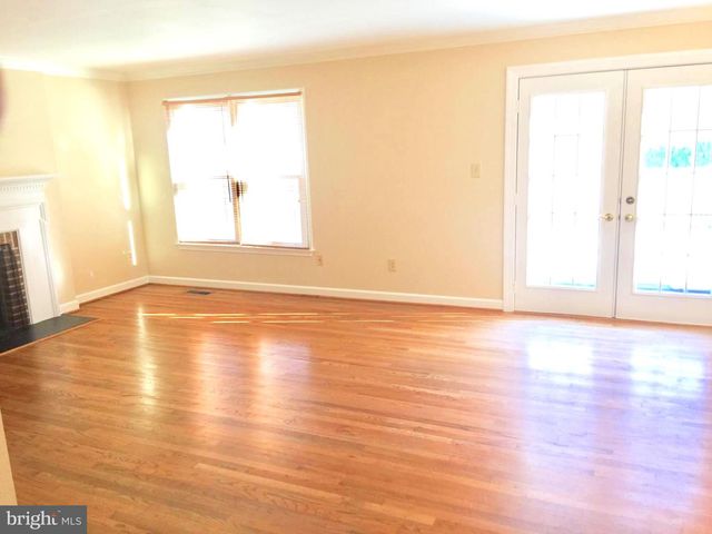 16405 EQUESTRIAN LN, Rockville, MD 20855