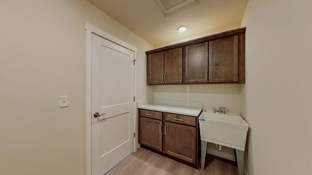 204 Settlers DRIVE, Jefferson, WI 53549
