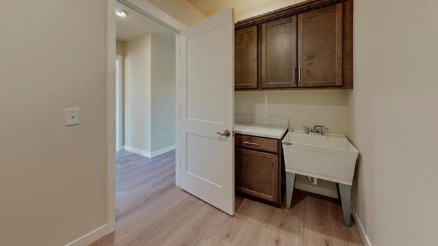 204 Settlers DRIVE, Jefferson, WI 53549