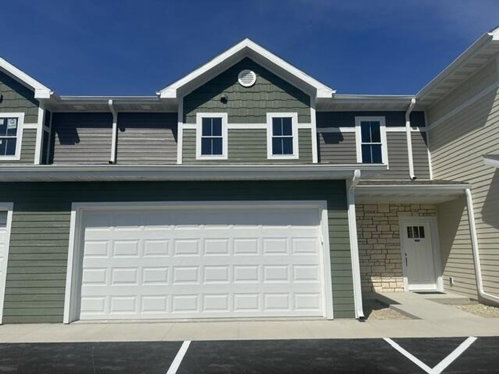 204 Settlers DRIVE, Jefferson, WI 53549