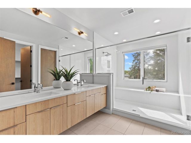 3083 S Cherry Way, Denver, CO 80222