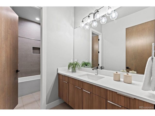 3083 S Cherry Way, Denver, CO 80222