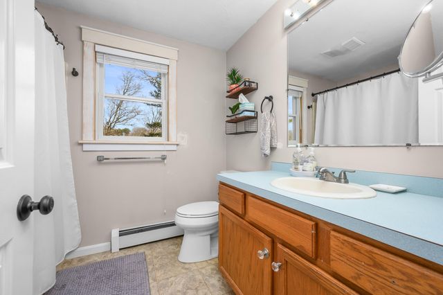 172 Skunknet Road, Centerville, MA 02632