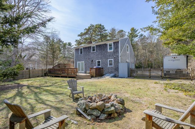 172 Skunknet Road, Centerville, MA 02632