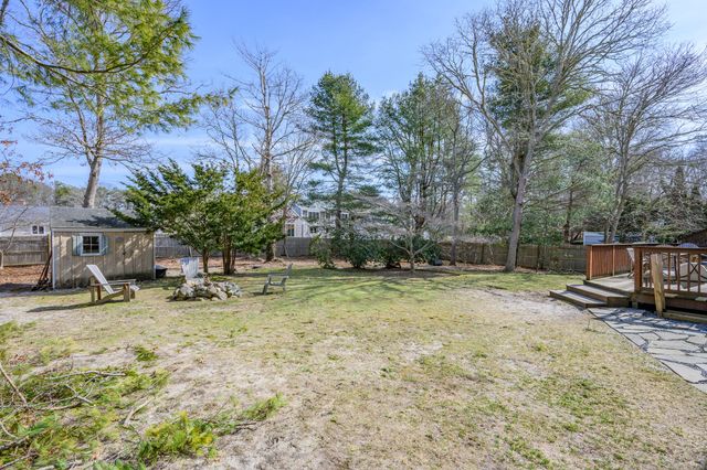 172 Skunknet Road, Centerville, MA 02632