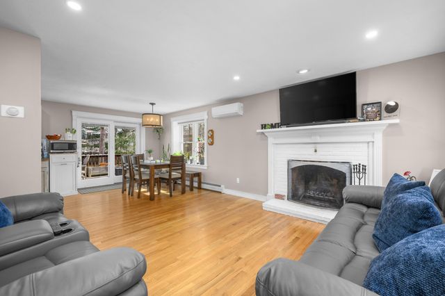 172 Skunknet Road, Centerville, MA 02632