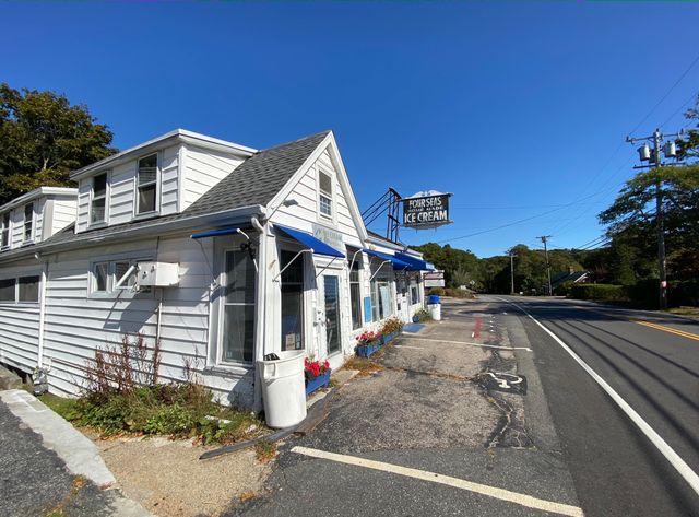 172 Skunknet Road, Centerville, MA 02632