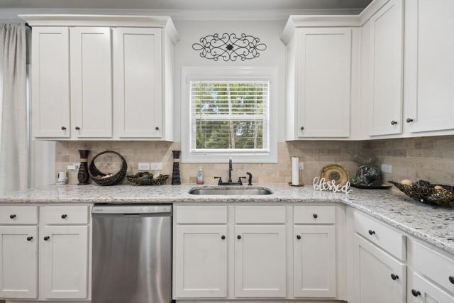 269 Baumgard Way, Locust Grove, GA 30248