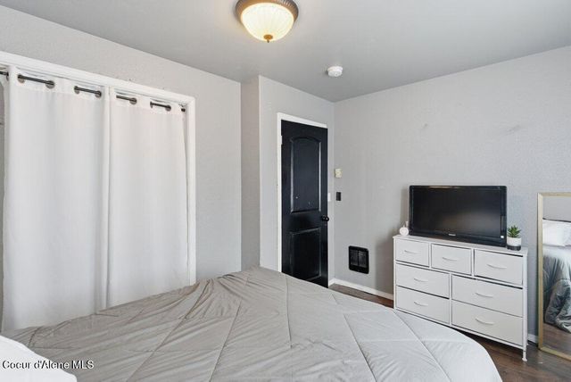 31720 N Barbara Ave, Spirit Lake, ID 83869