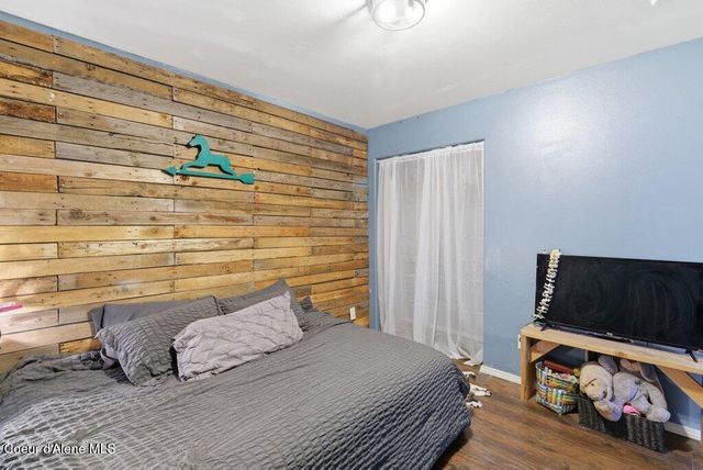 31720 N Barbara Ave, Spirit Lake, ID 83869