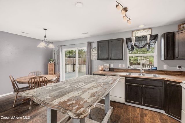 31720 N Barbara Ave, Spirit Lake, ID 83869