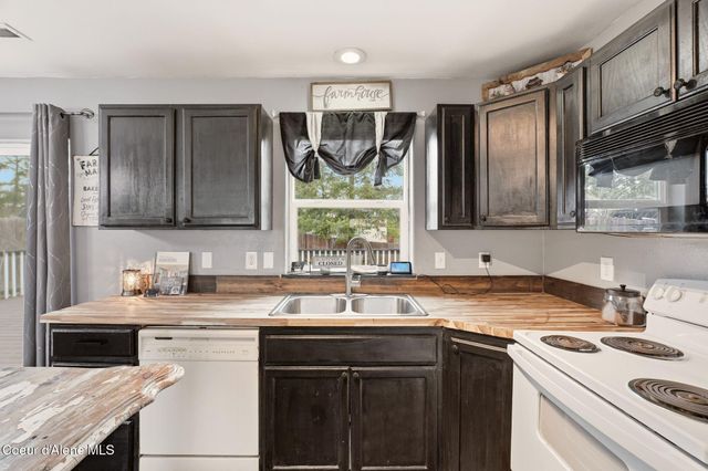 31720 N Barbara Ave, Spirit Lake, ID 83869