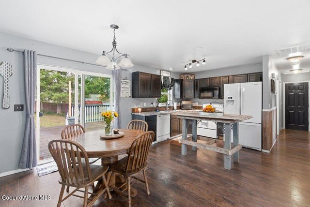 31720 N Barbara Ave, Spirit Lake, ID 83869