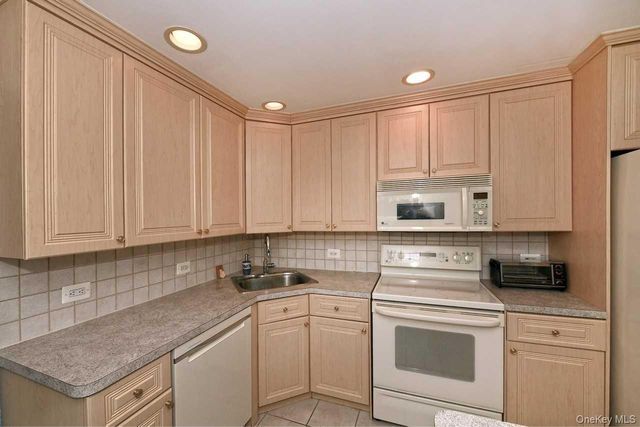 203 Saddle Lane, Levittown, NY 11756