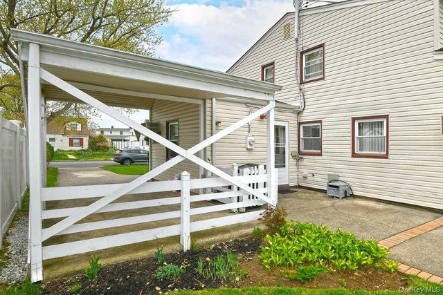 203 Saddle Lane, Levittown, NY 11756