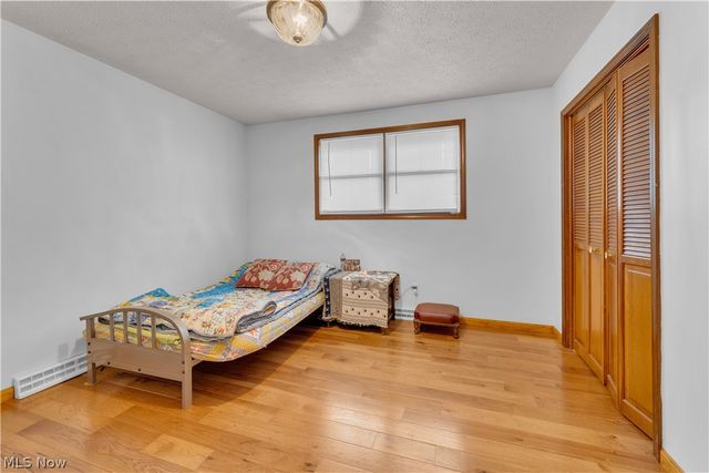 306 S Colonial Drive, Cortland, OH 44410