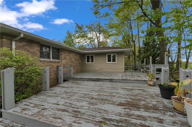 306 S Colonial Drive, Cortland, OH 44410