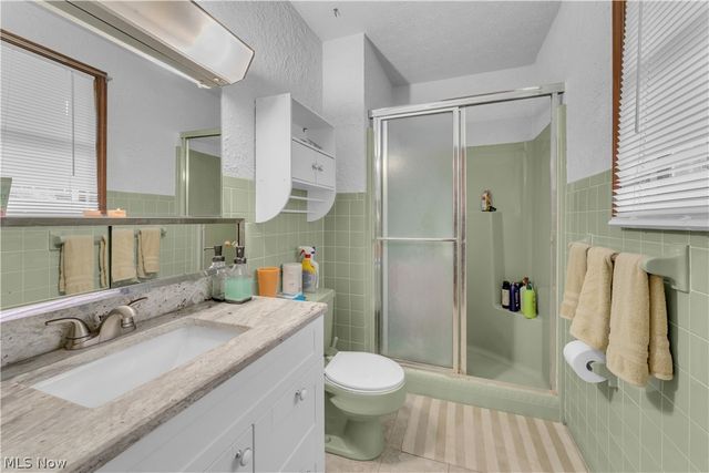 306 S Colonial Drive, Cortland, OH 44410