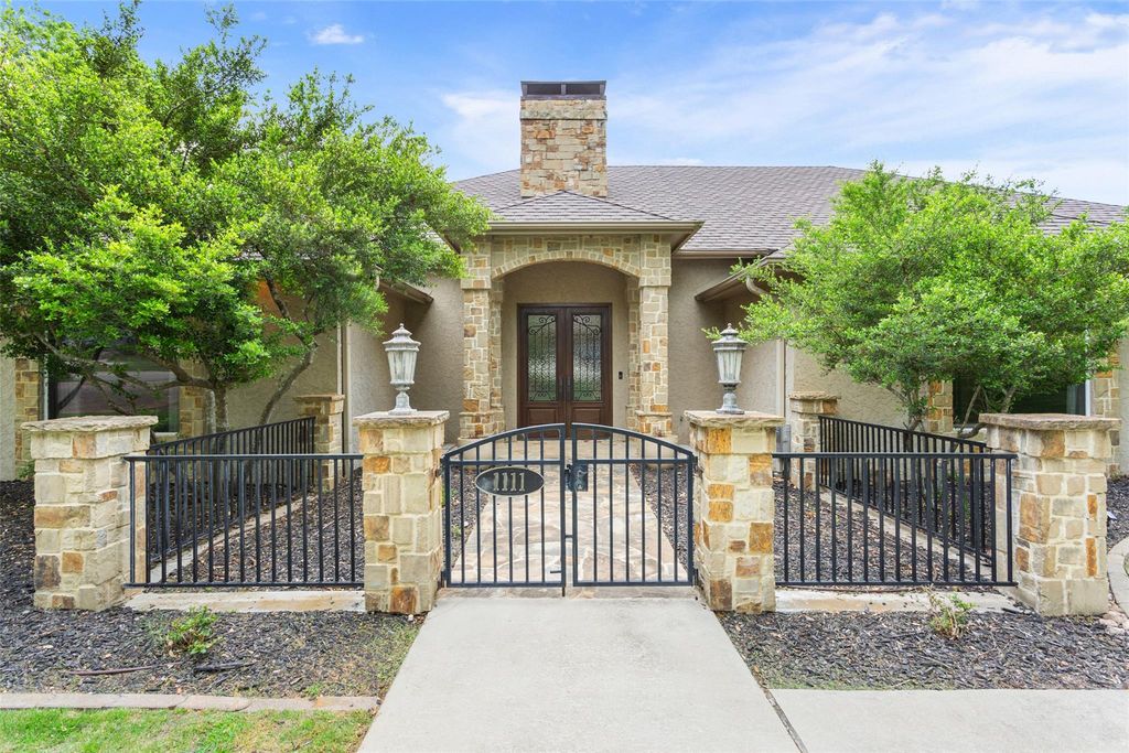 1111 Mill Creek DR, Salado, TX 76571