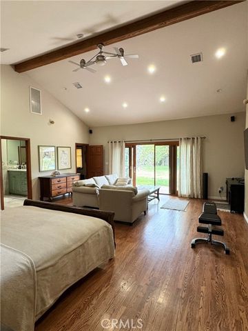 5329 Mecca Avenue, Tarzana (los Angeles), CA 91356