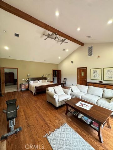 5329 Mecca Avenue, Tarzana (los Angeles), CA 91356