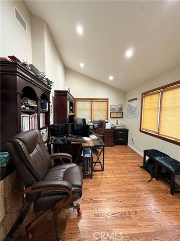 5329 Mecca Avenue, Tarzana (los Angeles), CA 91356