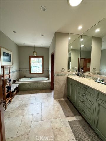 5329 Mecca Avenue, Tarzana (los Angeles), CA 91356