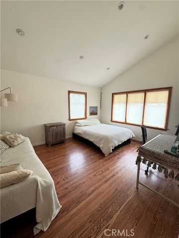 5329 Mecca Avenue, Tarzana (los Angeles), CA 91356