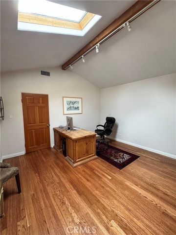 5329 Mecca Avenue, Tarzana (los Angeles), CA 91356