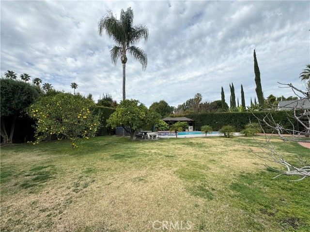 5329 Mecca Avenue, Tarzana (los Angeles), CA 91356