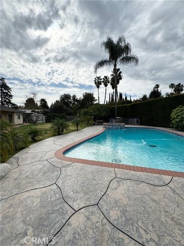 5329 Mecca Avenue, Tarzana (los Angeles), CA 91356