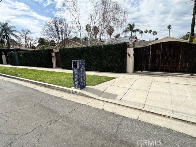 5329 Mecca Avenue, Tarzana (los Angeles), CA 91356