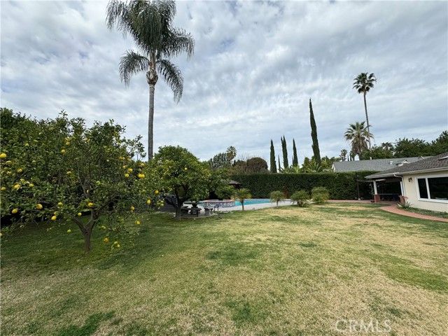 5329 Mecca Avenue, Tarzana (los Angeles), CA 91356