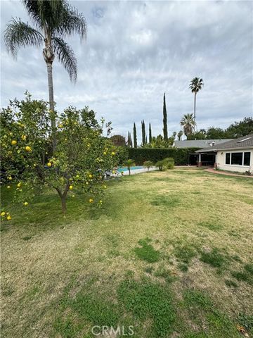 5329 Mecca Avenue, Tarzana (los Angeles), CA 91356