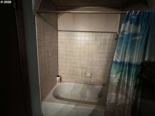 1917 Ne 226TH Ave, Fairview, OR 97024