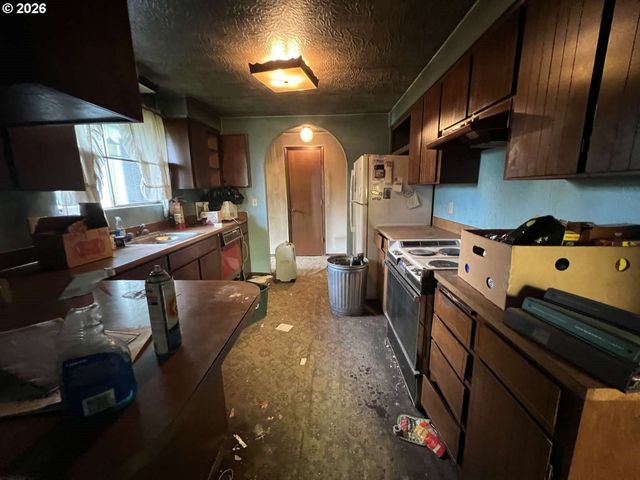 1917 Ne 226TH Ave, Fairview, OR 97024