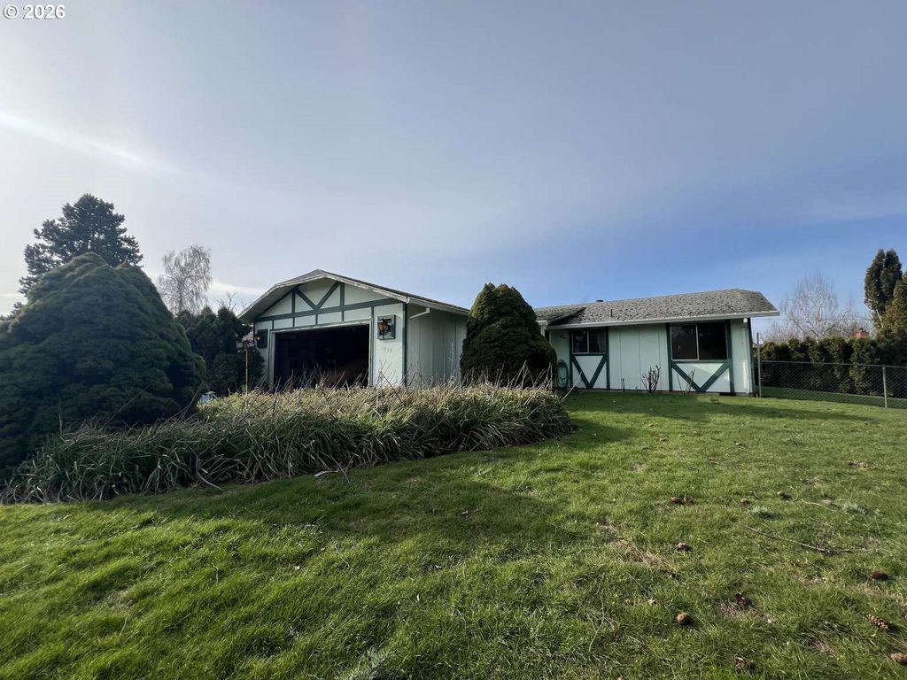 1917 Ne 226TH Ave, Fairview, OR 97024
