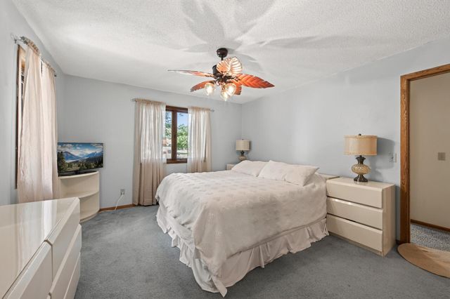 1810 Cedar Place, Buffalo, MN 55313